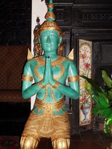 thai-wooden-sculpture